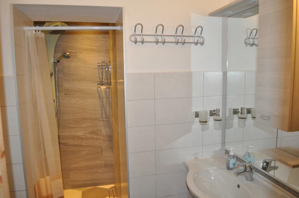 Apartament Casa Petrolli Cannobio Zewnętrze zdjęcie